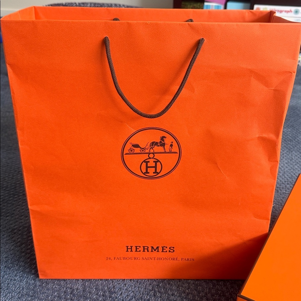 Hermes gift box and bag - Picture 3 of 4